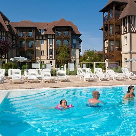 Pierre & Vacances La Residence Du Golf Deauville Extérieur photo