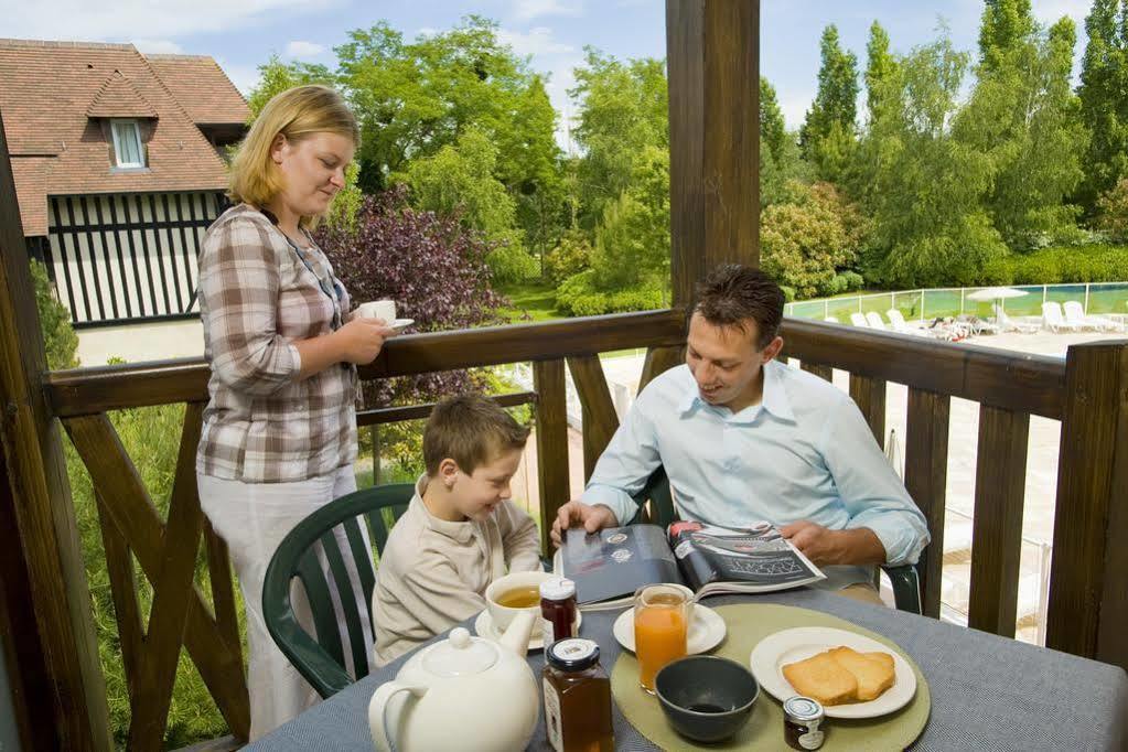 Pierre & Vacances La Residence Du Golf Deauville Extérieur photo