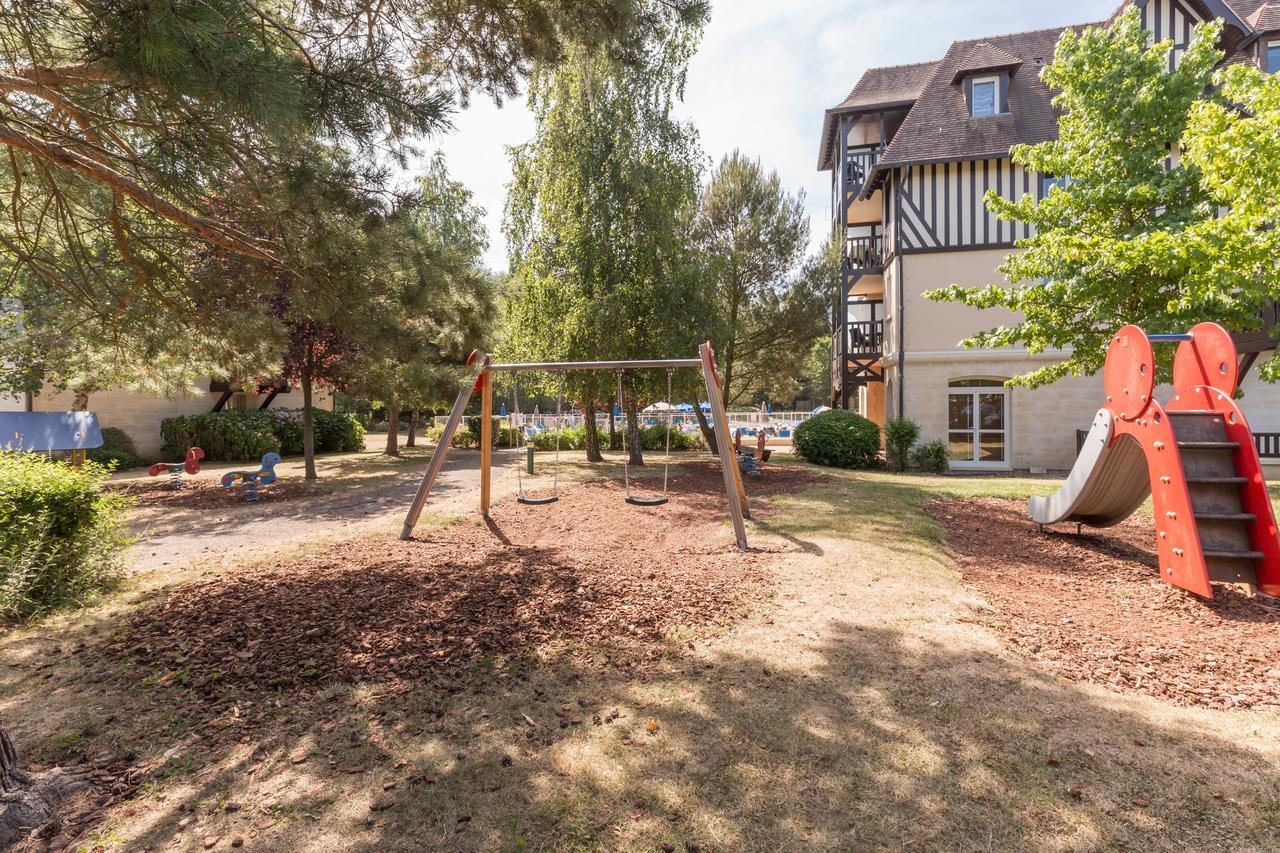 Pierre & Vacances La Residence Du Golf Deauville Extérieur photo