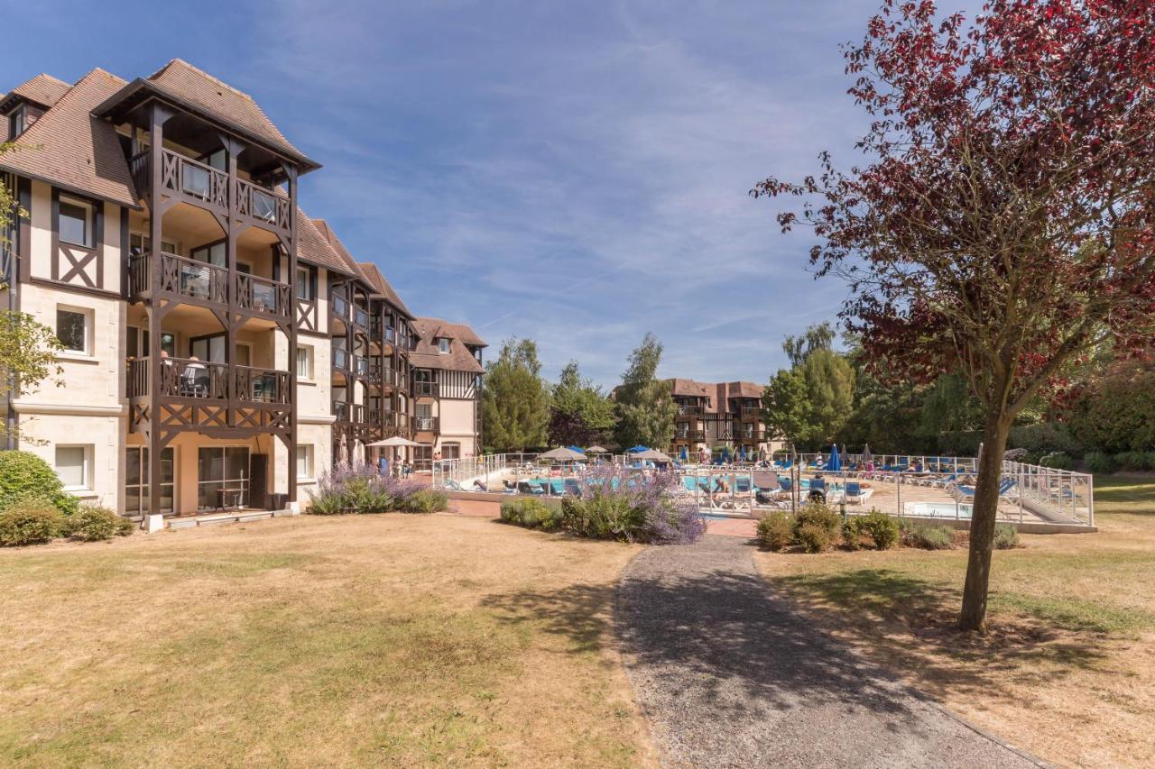 Pierre & Vacances La Residence Du Golf Deauville Extérieur photo